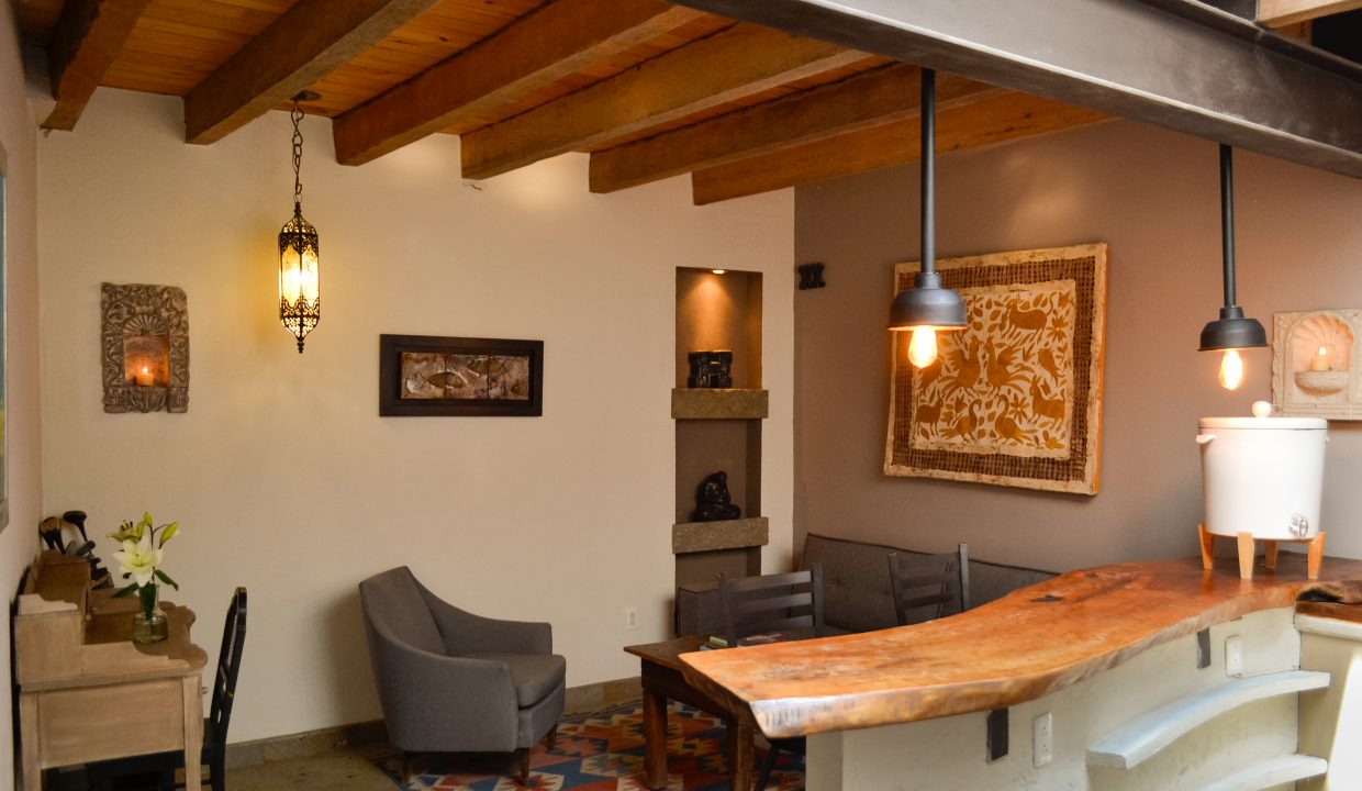 1. CASITA ESTANCIA Y BARRA