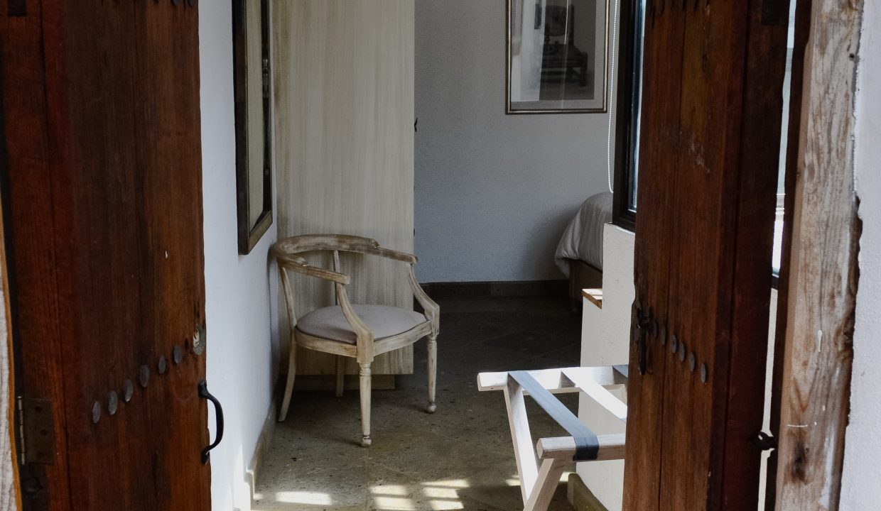 CASITA PUERTA ACCESO RECAMARA