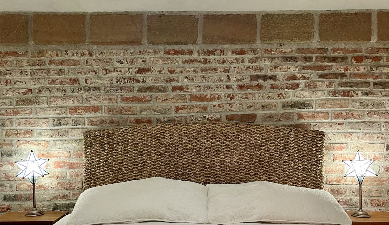 2A66CAED-40C2-4A9E-83F2-98F7053A579A_1_201_a