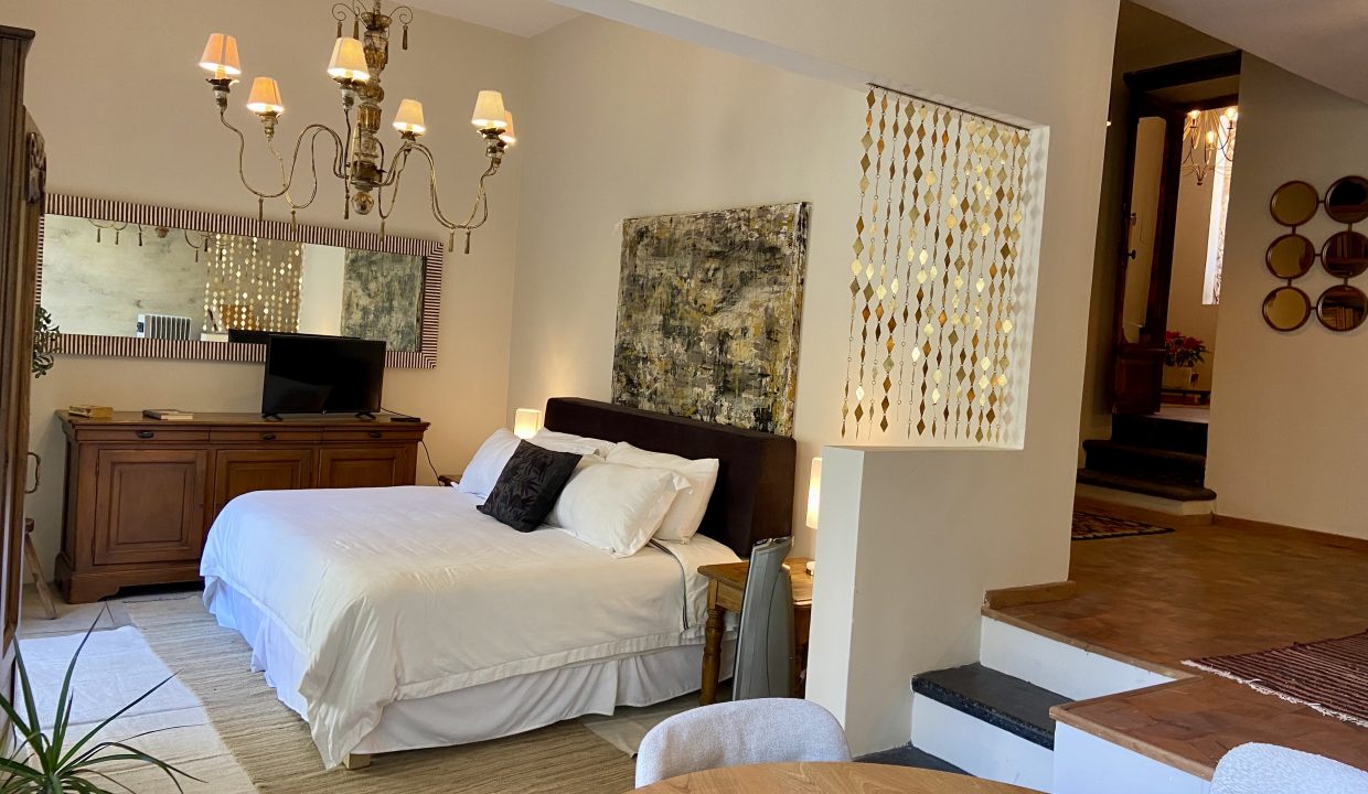 69AE2126-D971-451C-B503-AD2B37FF9D24_1_201_a