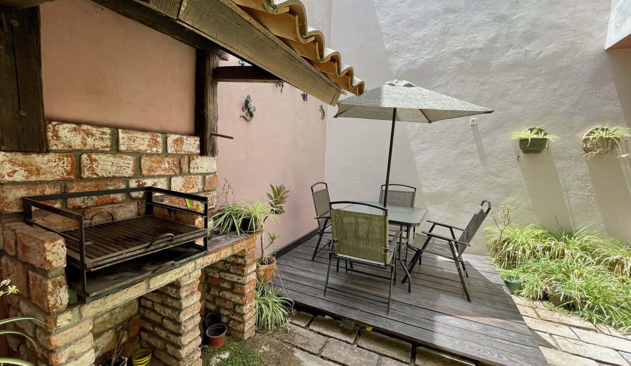 CFE1F635-ADC1-41ED-B81C-3AD9CBC93FDE_1_201_a