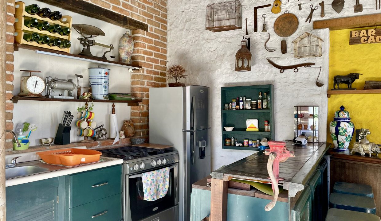 D02303A9-38F7-456B-97EC-F3D92100F0D9_1_201_a