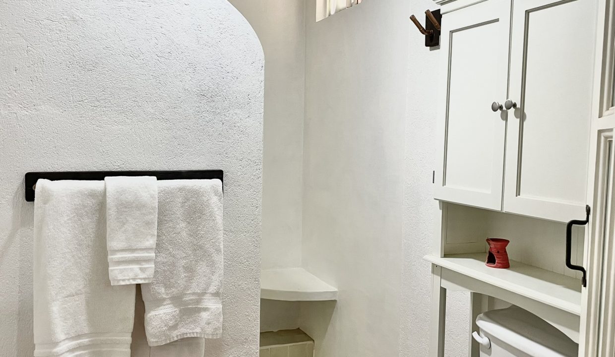 DED8B168-4CCD-4605-A23E-70FEDD9F3CF3_1_102_a