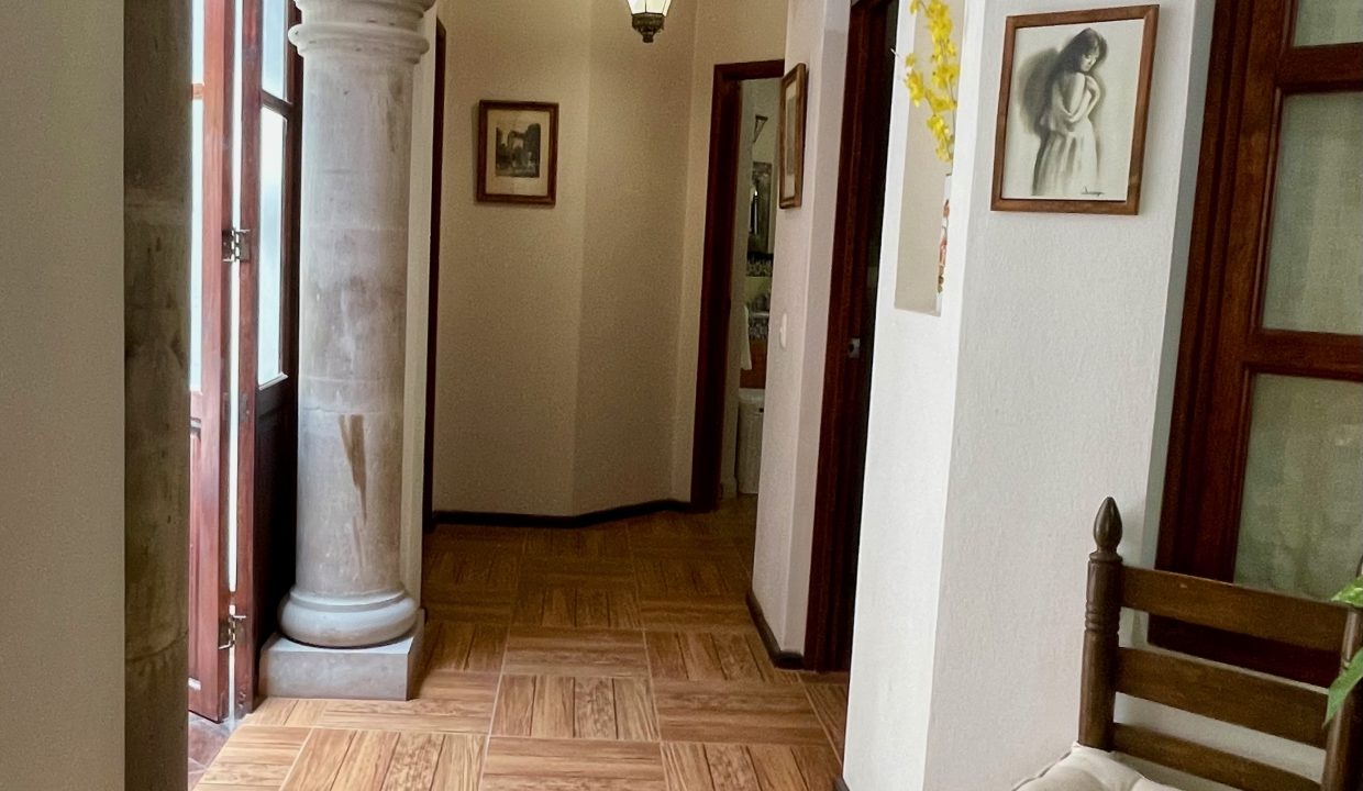 EC65580B-8B37-43FD-89C3-8D4D170DA570_1_201_a